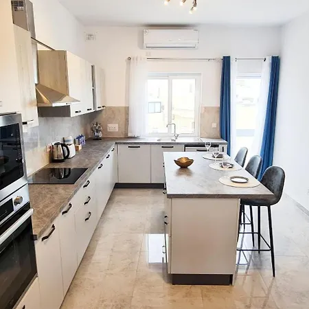 Seaside Serenity - Luxe Penthouse - Near The Beach By Quicktrips Mellieha Exterior photo