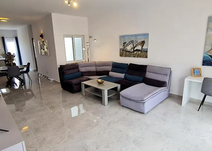 Seaside Serenity - Luxe Penthouse - Near The Beach By Quicktrips