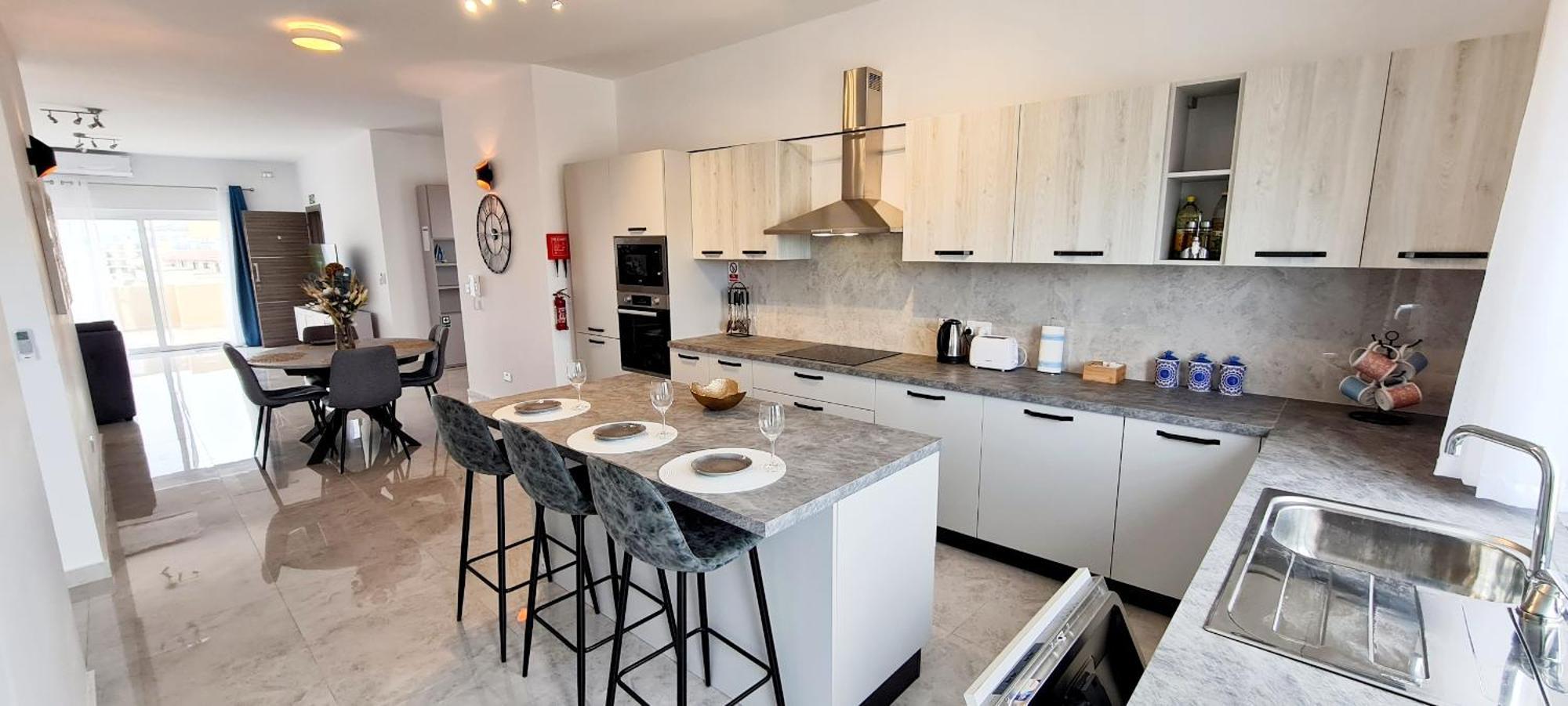 Seaside Serenity - Luxe Penthouse - Near The By Quicktrips * Меллиеха