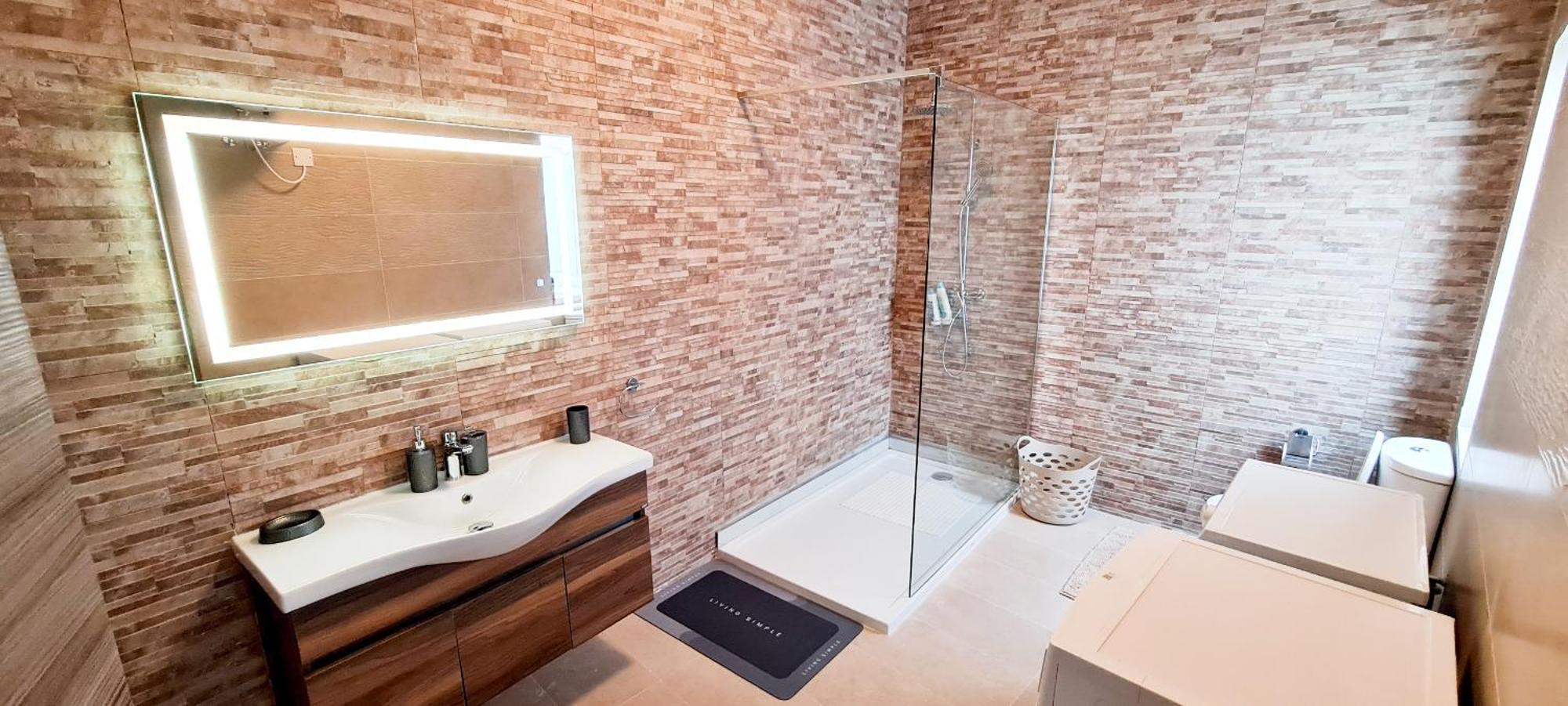 Appartement Seaside Serenity - Luxe Penthouse - Near The By Quicktrips Mellieħa