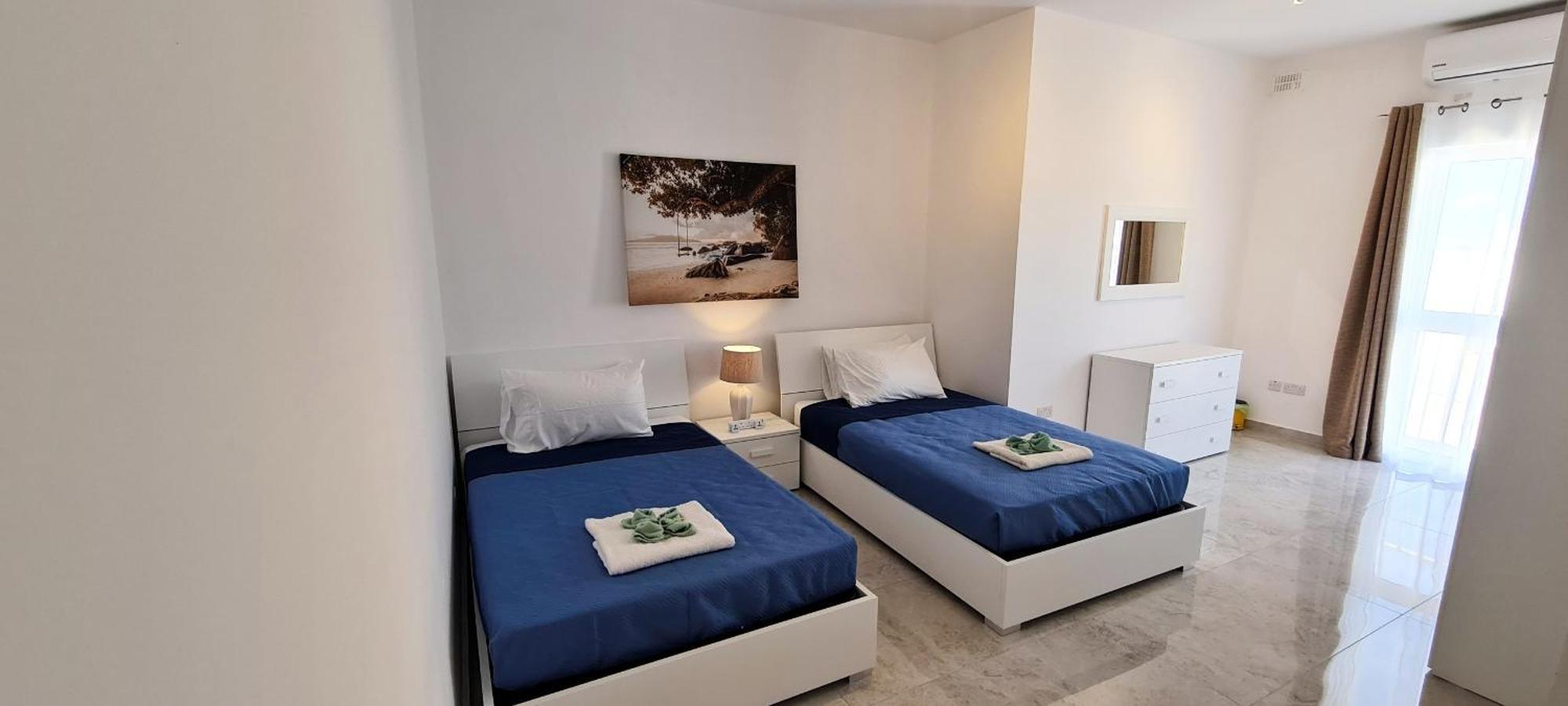 Appartement Seaside Serenity - Luxe Penthouse - Near The By Quicktrips Mellieħa