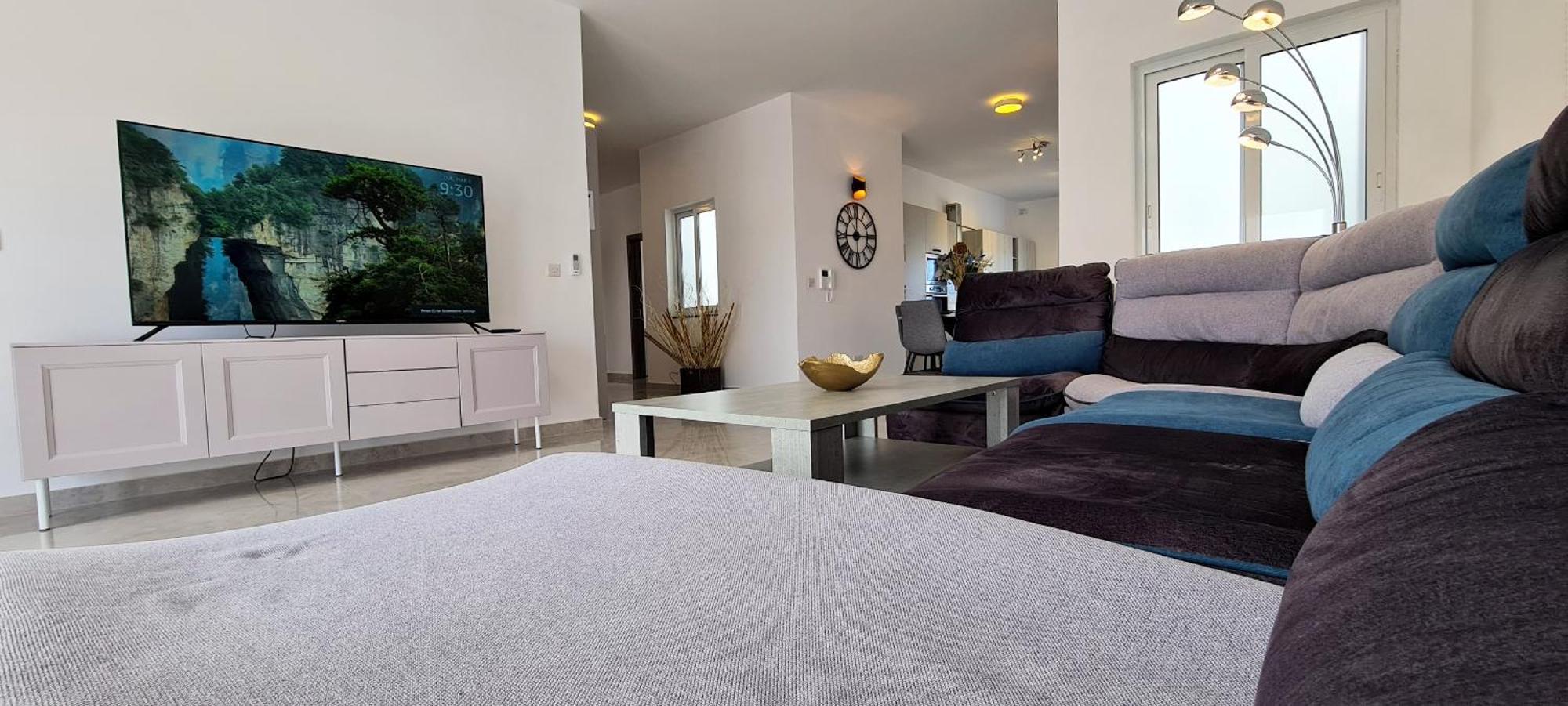 Seaside Serenity - Luxe Penthouse - Near The By Quicktrips Апартаменты Меллиеха