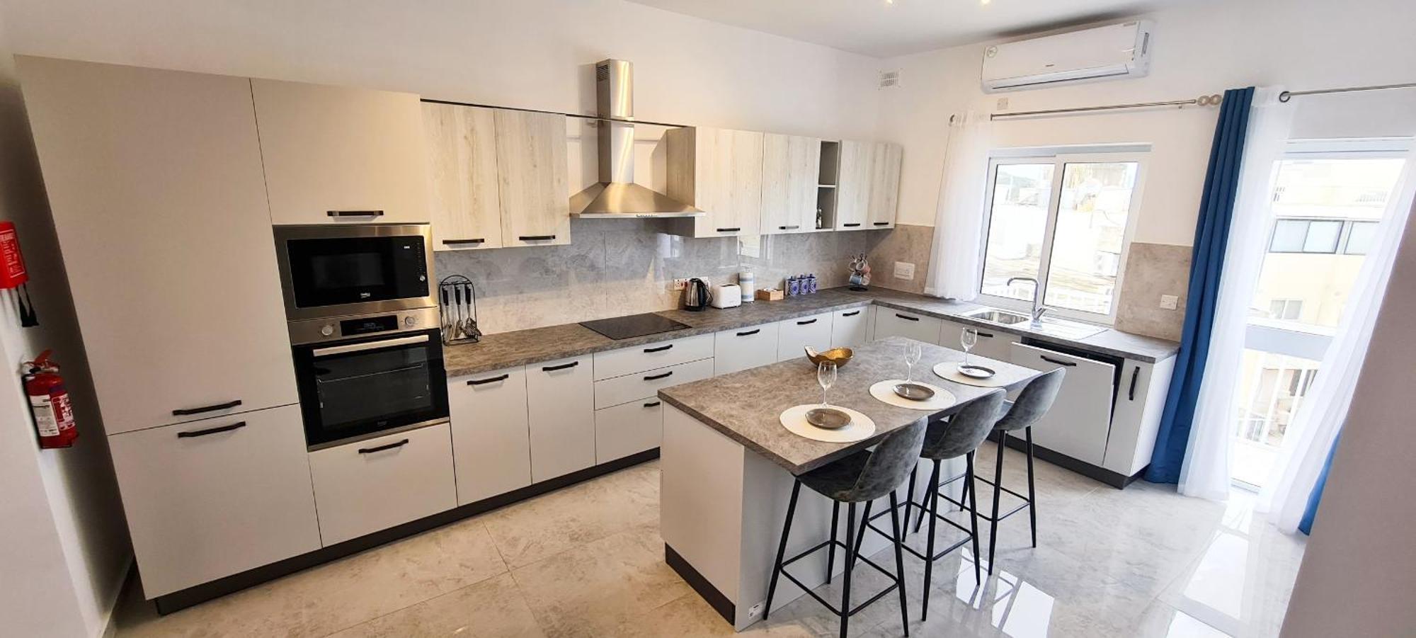 Seaside Serenity - Luxe Penthouse - Near The By Quicktrips * Меллиеха