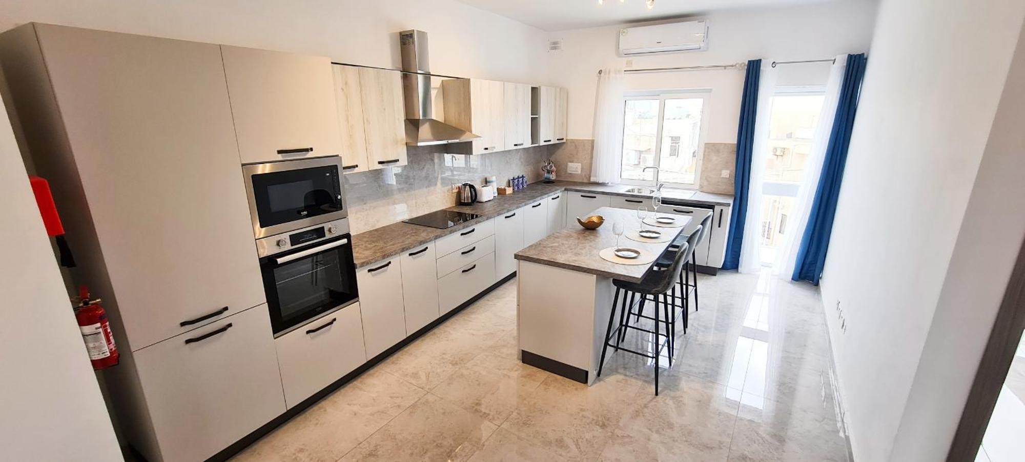 Seaside Serenity - Luxe Penthouse - Near The By Quicktrips * Mellieħa